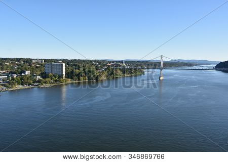 Mid-hudson Bridge In Poughkeepsie, New York (usa)