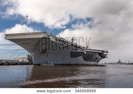 Oahu, Hawaii, Usa. - January 10, 2020: Pearl Harbor. Under Bow Of Gray Abraham Lincoln Aircraft Carr