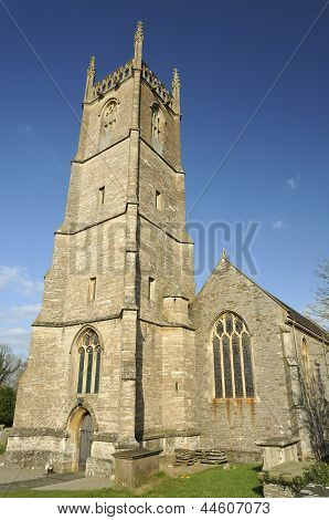 คริสตจักรเซนต์เลียวนาร์ด