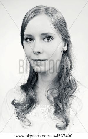 Monocromatico ritratto di donna