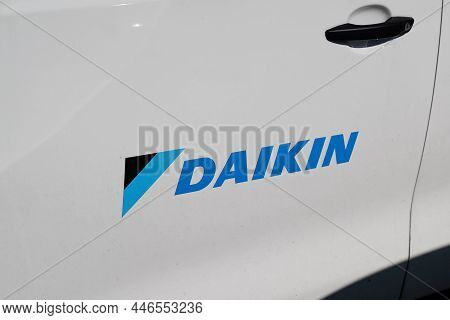 Bordeaux , Aquitaine  France - 01 14 2022 : Daikin Logo Brand And Text Sign On Side Car Of Japanese 