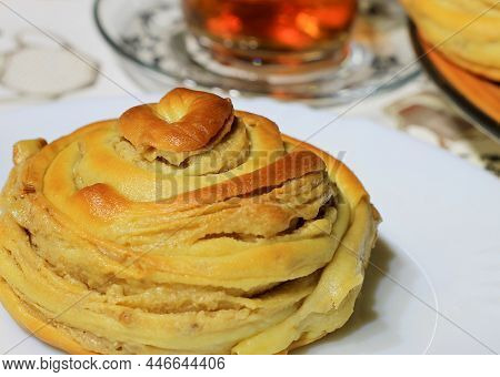 Tahinli çörek - Sweet Buns With Tahini (sesame Paste). National Turkish Pastry. \nauthentic Turkish 