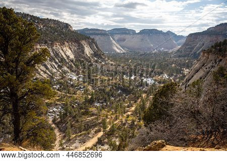 Looking Out Over Zion National Park On The East Side From The East Rim Trail