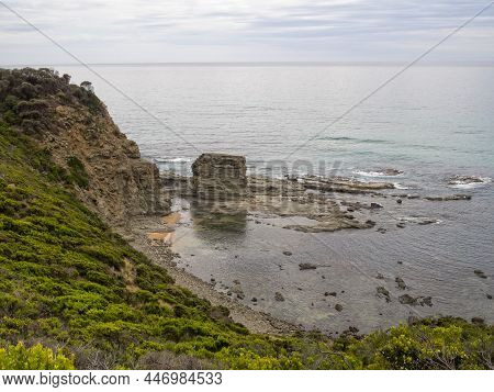 Rocky Bay Between The Castle Cove And The Dinosaur Cove On The Great Ocean Walk - Glenaire, Victoria