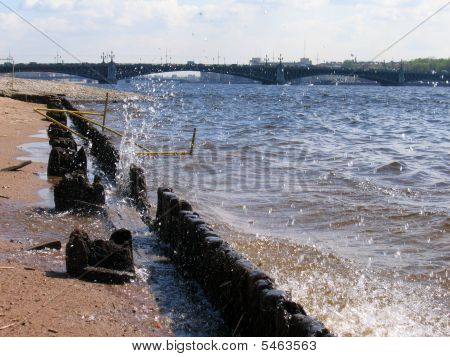 Neva Surf le onde