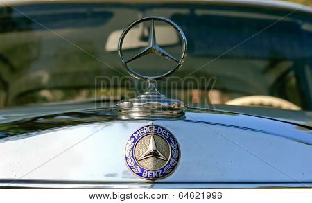 Beige MB W110