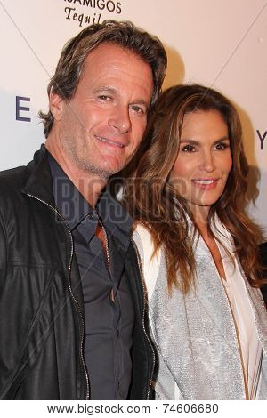LOS ANGELES - OCT 23:  Rande Gerber, Cindy Crawford at the De Re Gallery & Casamigos Host The Opening Brian Bowen Smith's 