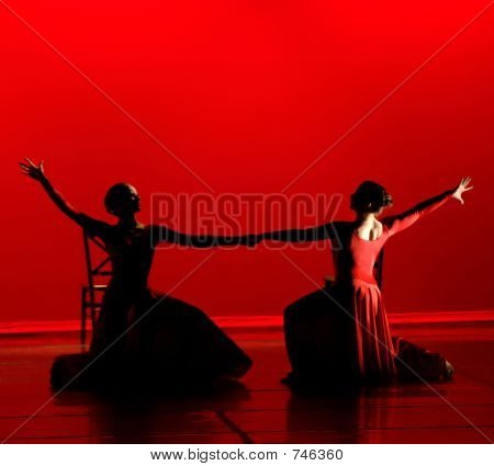 Tanec v červené barvě