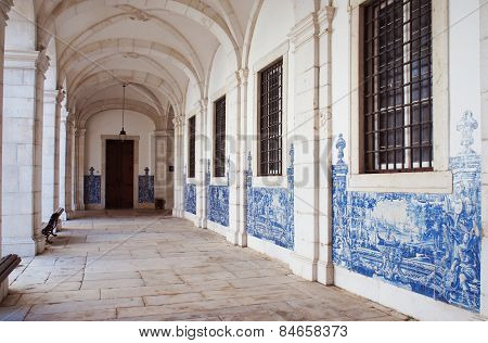Monastery of Sao Vicente de Fora exterior