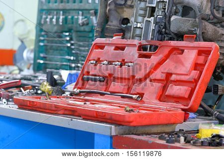 The image of set of tools in a box