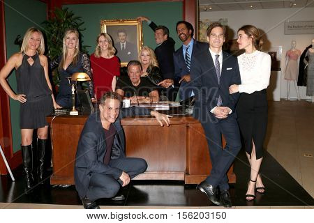 LOS ANGELES - NOV 10:   YnR Cast memebers at the YnR Celebrates CBS 30 Years at #1 evemt at Paley Center For Media on November 10, 2016 in Beverly Hills, CA