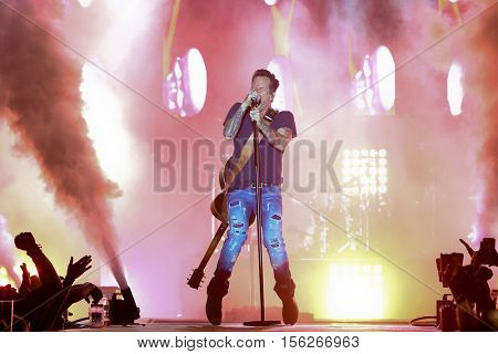 LAKE WALES, FL-NOV 5: Gary Allan performs at the CountryFlo Music and Camping Festival on November 5, 2016 in Lake Wales, Florida.