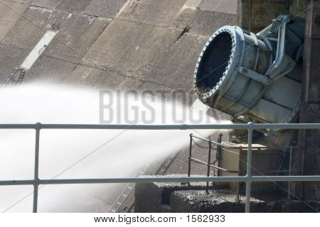 Dam-Überlauf 