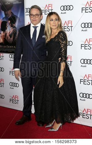 LOS ANGELES - NOV 10:  Matthew Broderick, Sarah Jessica Parker at the AFI FEST 2016 - Opening Night - Premiere Of 'Rules Don't Apply' at TCL Chinese Theater on November 10, 2016 in Los Angeles, CA