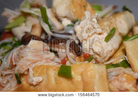 Tofu Sauce With Enokitake And Mushroom