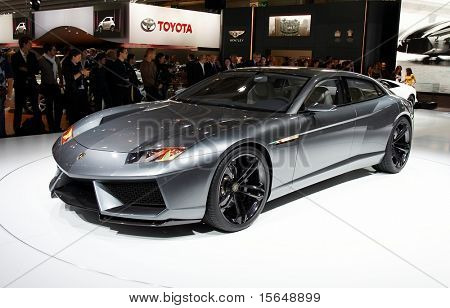 Pariisi - 2 lokakuu: Pariisin autonäyttelyssä 2008, Lamborghini Estoque käsite, edestä