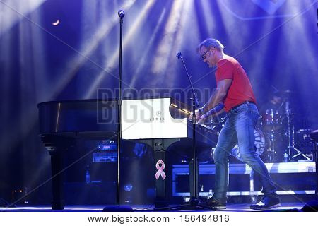 LAKE WALES, FL-NOV 4: Phil Vassar performs at the CountryFlo Music and Camping Festival on November 4, 2016 in Lake Wales, Florida.