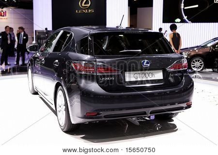 Parigi, Francia - 30 settembre: Motor Show di Parigi il 30 settembre 2010 a Parigi, mostrando la Lexus CT 200h