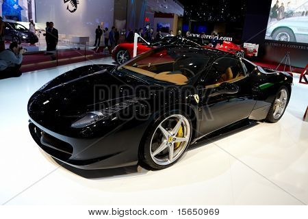 Paříž, Francie - 30. září: Paris Motor Show v září 30, 2010 v Paříži, ukazující Ferrari 458 jsem