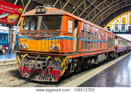 BANGKOK, THAILAND - FEBRUARY 04,2015: Train at railway station Hua Lamphong in Bangkok. Hua Lamphong opened in 1916 and serves apprx 70,000 passengers and 150 trains each day.