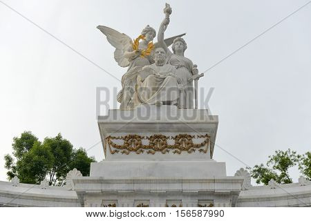 Monument To Benito Juarez - Mexico City