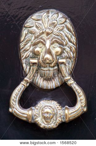 Knocker ประตูสิงโต