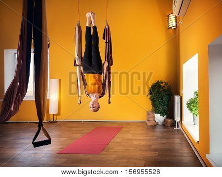 Aero Yoga In Hammock