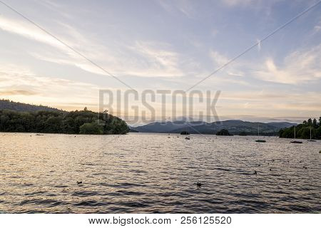 Bowness-on-windermere, England - August 4, 2018: Panoramic View Of  The Sun Sets Over Lake Windermer