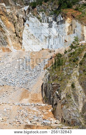 Quarry Of White Carrara Marble In The Apuan Alps (alpi Apuane). Tuscany, (toscana), Italy, Europe