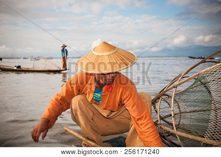 Inle Lake, Burma - 2017, January 5 : Two Fishermen With Their Boats And Traditional Conical Nets On 