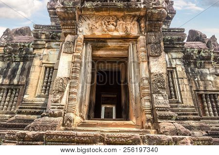 Banteay Samre Temple In Complex Angkor Wat In Siem Reap, Cambodia In A Summer Day