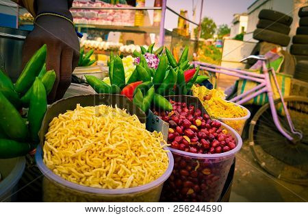Jhalmuri Mixture Chaat Being Sold By A Fast Food Vendor