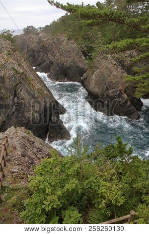 Kaminariiwa Rock And Ranboya Gorge In Goishi Coast, Ofunato, Iwate, Japan