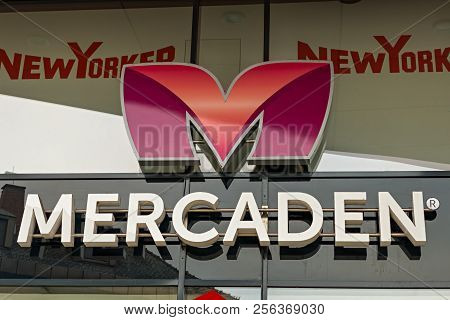 Boeblingen,germany - January 14,2018: Wolfgang-brumme-allee This Is Mercaden,a Big Shopping Mall Opp
