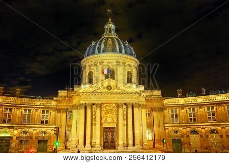 Central Dome Of Institut De France Building, A French Learned Society Group Of Five Academies In Par