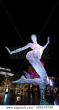 Las Vegas,nv/usa - October 07,2017 : The Bliss Dance Sculpture Display At The T-mobile Park In Las V