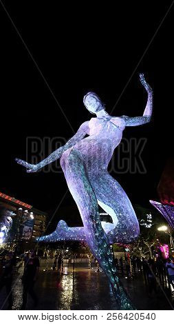 Las Vegas,nv/usa - October 07,2017 : The Bliss Dance Sculpture Display At The T-mobile Park In Las V