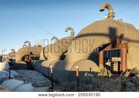 New Orleans, Usa - Nov 28, 2017: View Of The 17th Street Canal Pump Station. Features A Series Of La