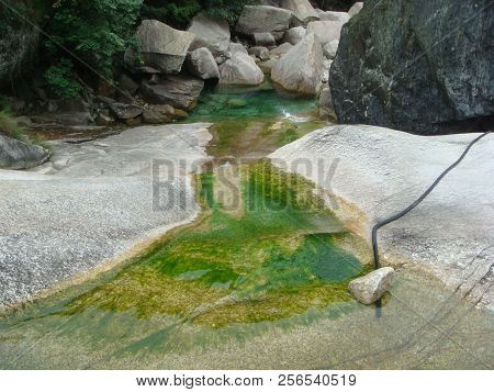 Mountain Photo Taken In Huangshan Scenic Area, China