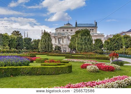Volksgarten In Vienna, Austria