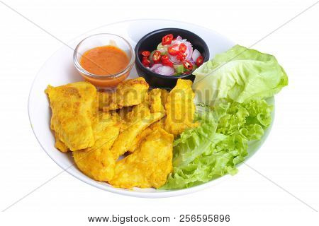 Charcoal Boiled Chicken Satay, Homemade, Served With Cucumber Chili Sauce As Ar Jad In Thai And Nut 