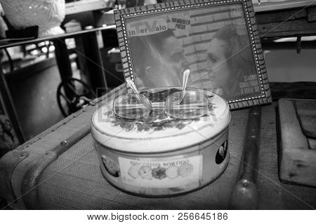 Nova Lima, Brazil - August 25, 2018: Collection Of Old Things Used And Without Restoration In Arts M