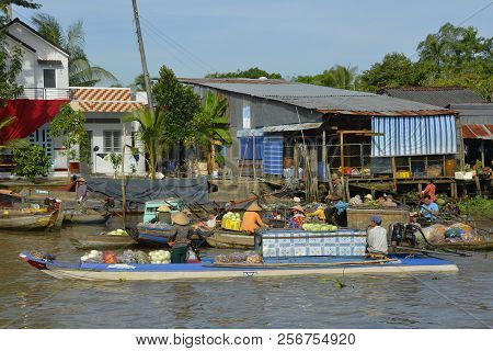 Phong Dien, Vietnam - December 31st 2017. Boat On The River At The Phong Dien Floating Market Near C