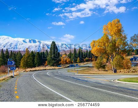 Winding road on a sunny autumn day, Fairlie-Tekapo Road, Canterbury, New Zealand.