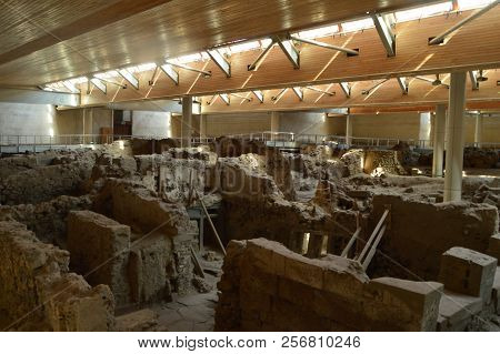 Set Of Houses Very Well Preserved In The Archaeological Site Of Acrotiri. Archeology, History, Trave