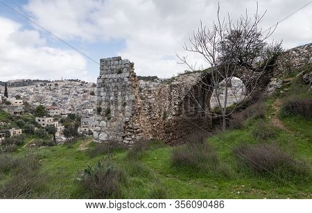 Jerusalem, Israel, February 29, 2020 : The Ruins Of An Old Christian Monastery Are In The Gey Ben Hi