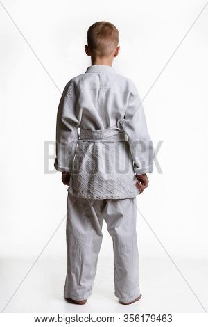 Rear View Of An Athlete Dressed In A White Mastiff