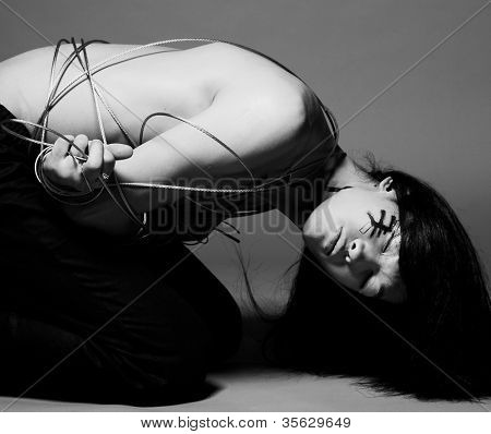 mand med stål wire