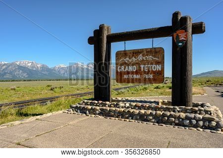 Gradn Teton National Park, United States: July 21, 2019: Grand Teton Park Sign At Entrance To Park