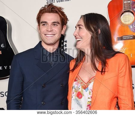 LOS ANGELES - MAR 07:  KJ Apa and Tessa Apa arrives for 'I Still Believe' Los Angeles Special Screening on March 07, 2020 in Hollywood, CA